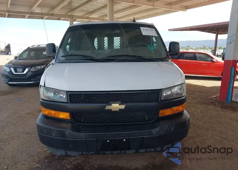 2019 Chevrolet Express 2500 Work Van from USA, damaged, VIN 1GCWGAFP8K1164089